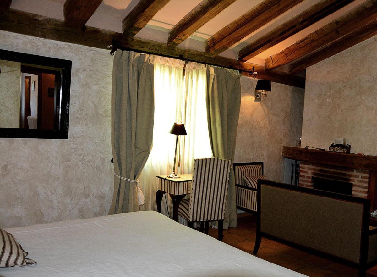 Posada Fuenteplateada Collado Hermoso Exteriör bild