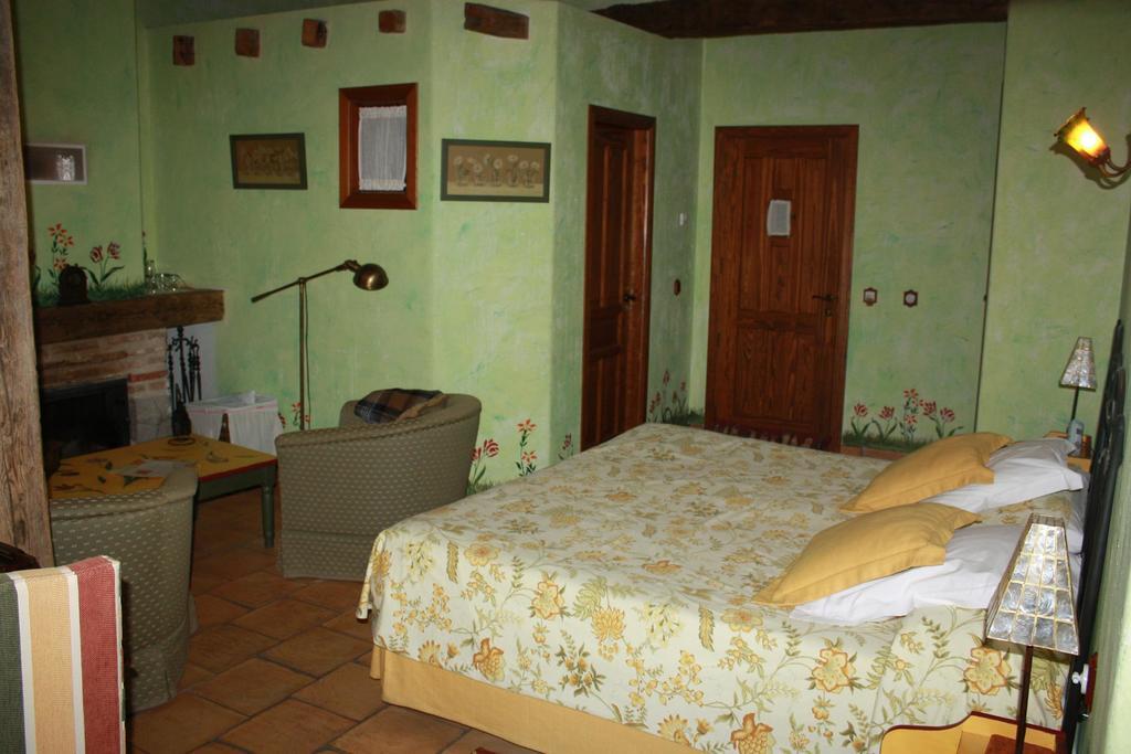 Posada Fuenteplateada Collado Hermoso Exteriör bild