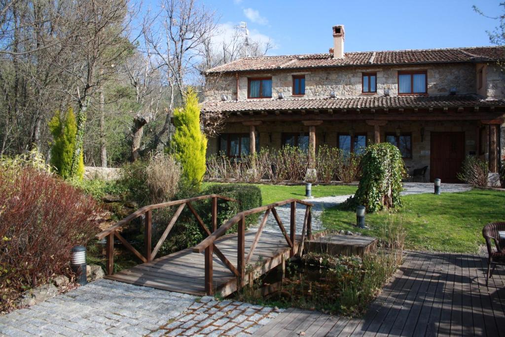 Posada Fuenteplateada Collado Hermoso Exteriör bild